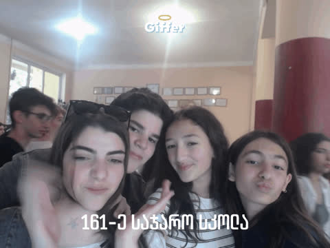 1823985