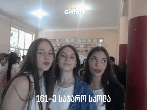 1823962