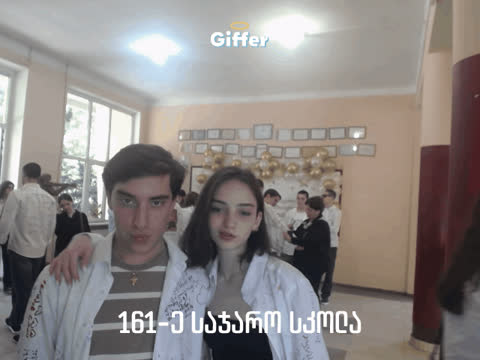 1823921