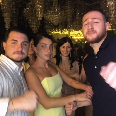 1853178
