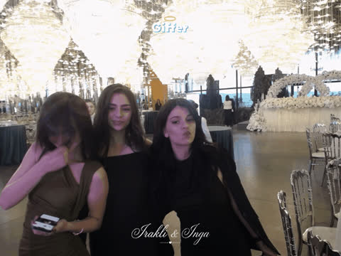 1884030