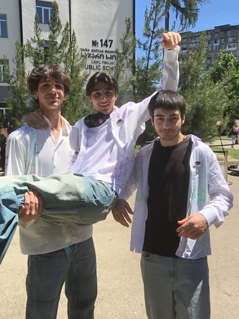 1888078