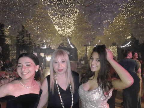 1890851