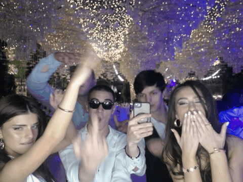 1892589