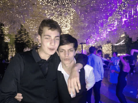 1892612