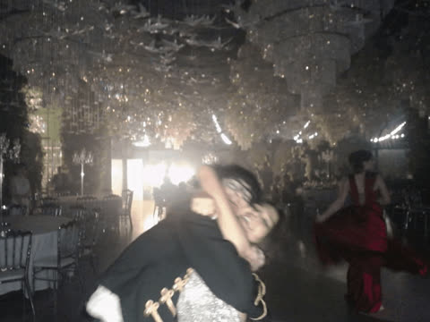 1891204