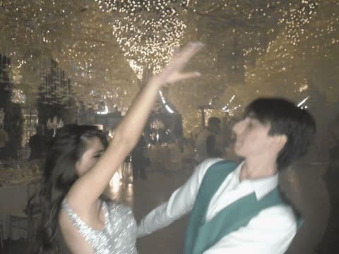 1891085