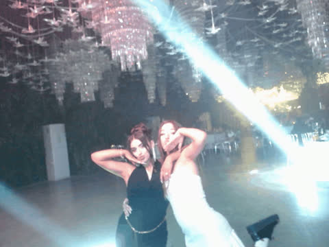 1893426