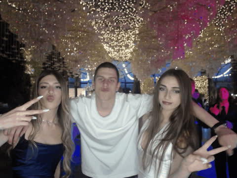 1893983