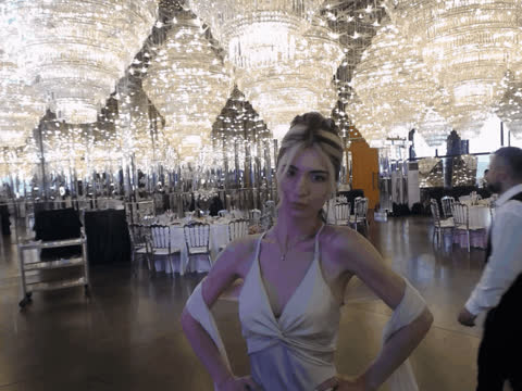 1902799