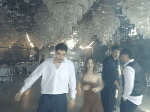 1900296