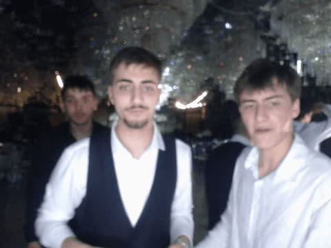 1900396