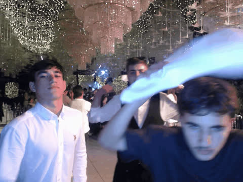 1900232