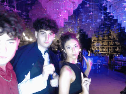 1900825