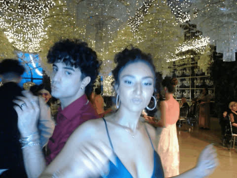 1900608