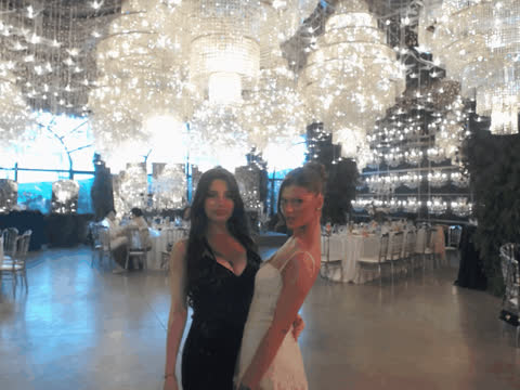 1900522