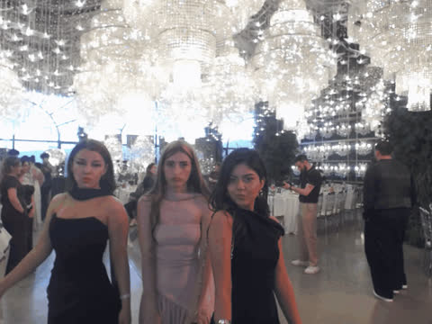 1900504
