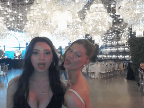 1900525