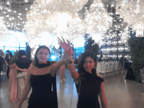 1900503