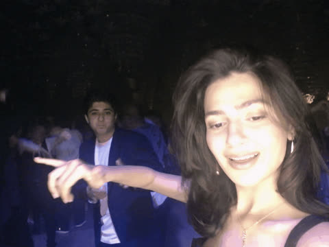 1902546
