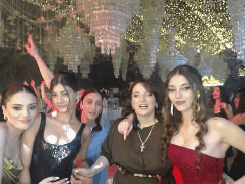 1902365
