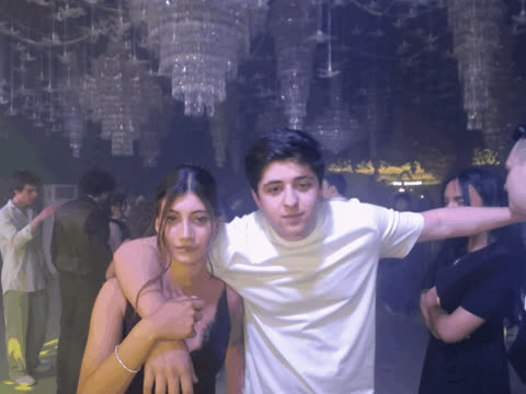 1902728
