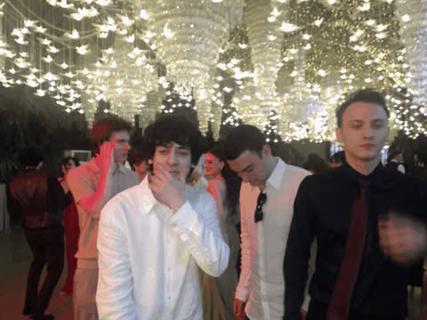 1902324