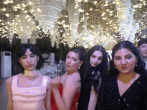 1902274