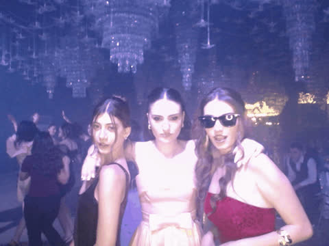 1902511