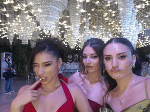 1902240