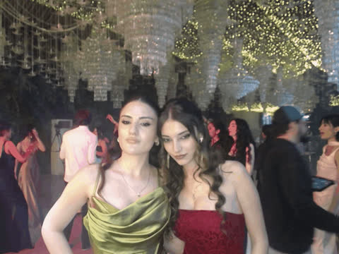 1902368