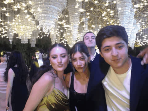 1902218