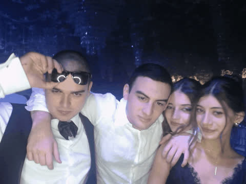 1902714