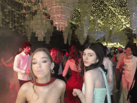 1902394