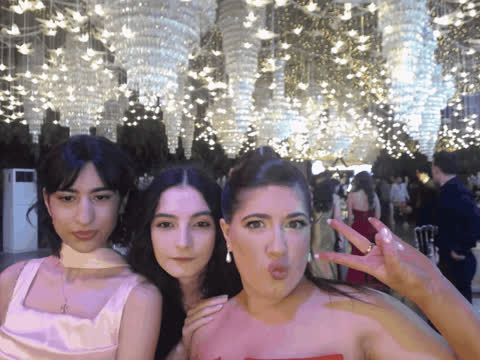 1902258