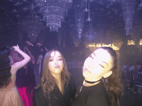 1902705