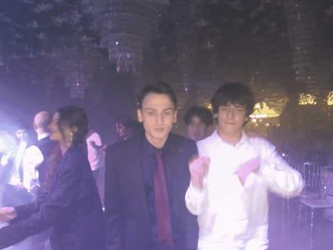 1902622