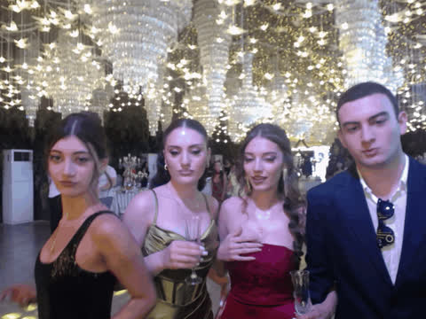 1902248