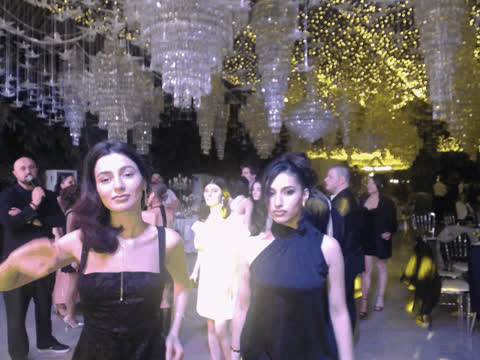 1902453