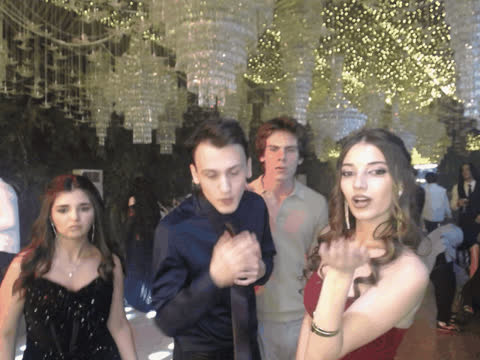 1902376