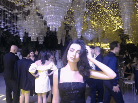 1902457