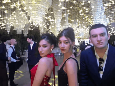 1902204