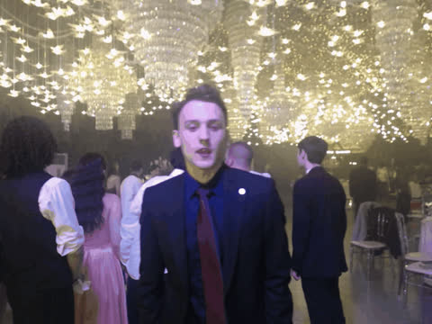 1902561