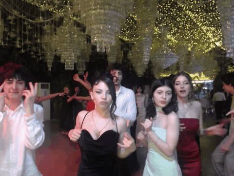 1902381