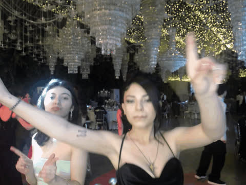 1902353