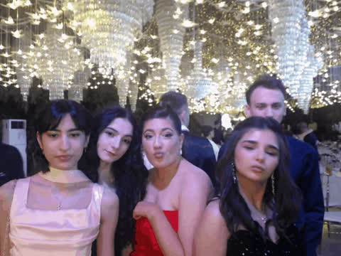 1902262
