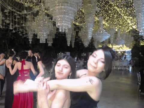 1902354
