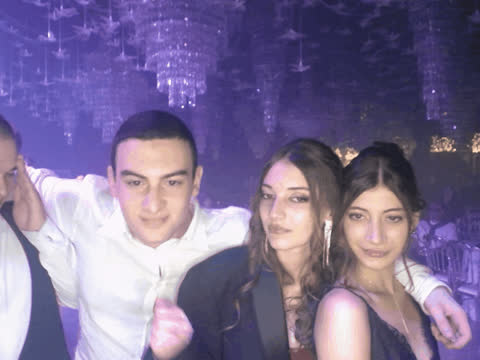 1902713