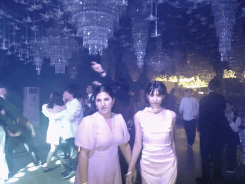 1902493