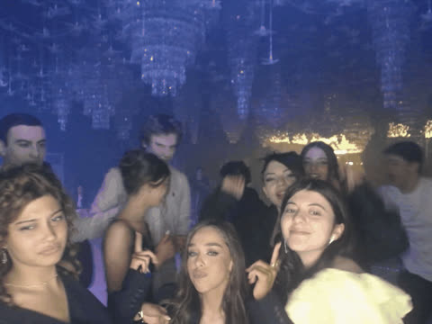 1902659